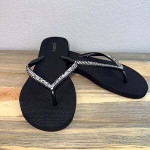 J. Crew Sparkly Silver Straps Black Footbed Flip Flop Size 8 Great Condition!